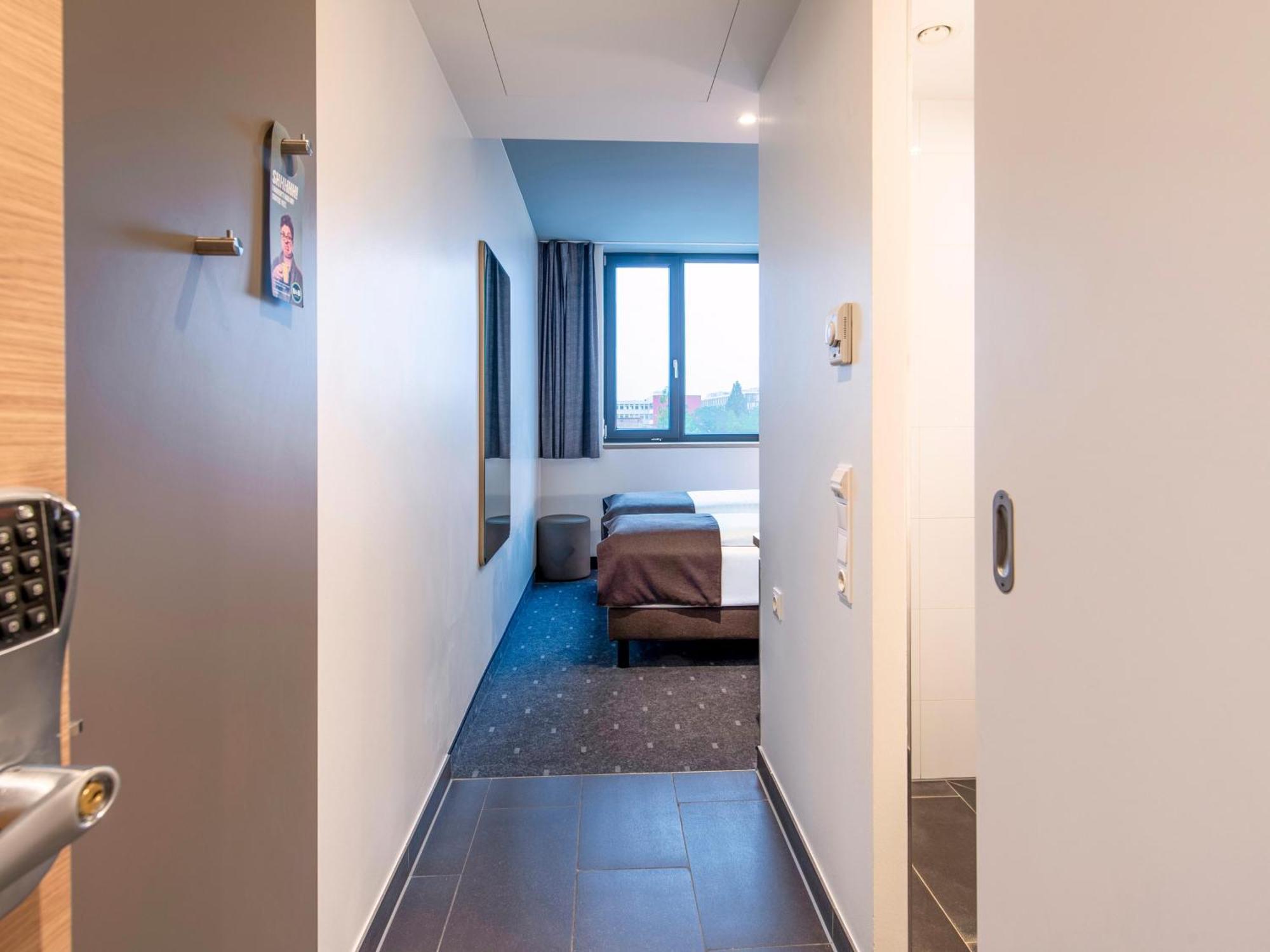 B&B Hotel Muenchen-Olympiapark Εξωτερικό φωτογραφία