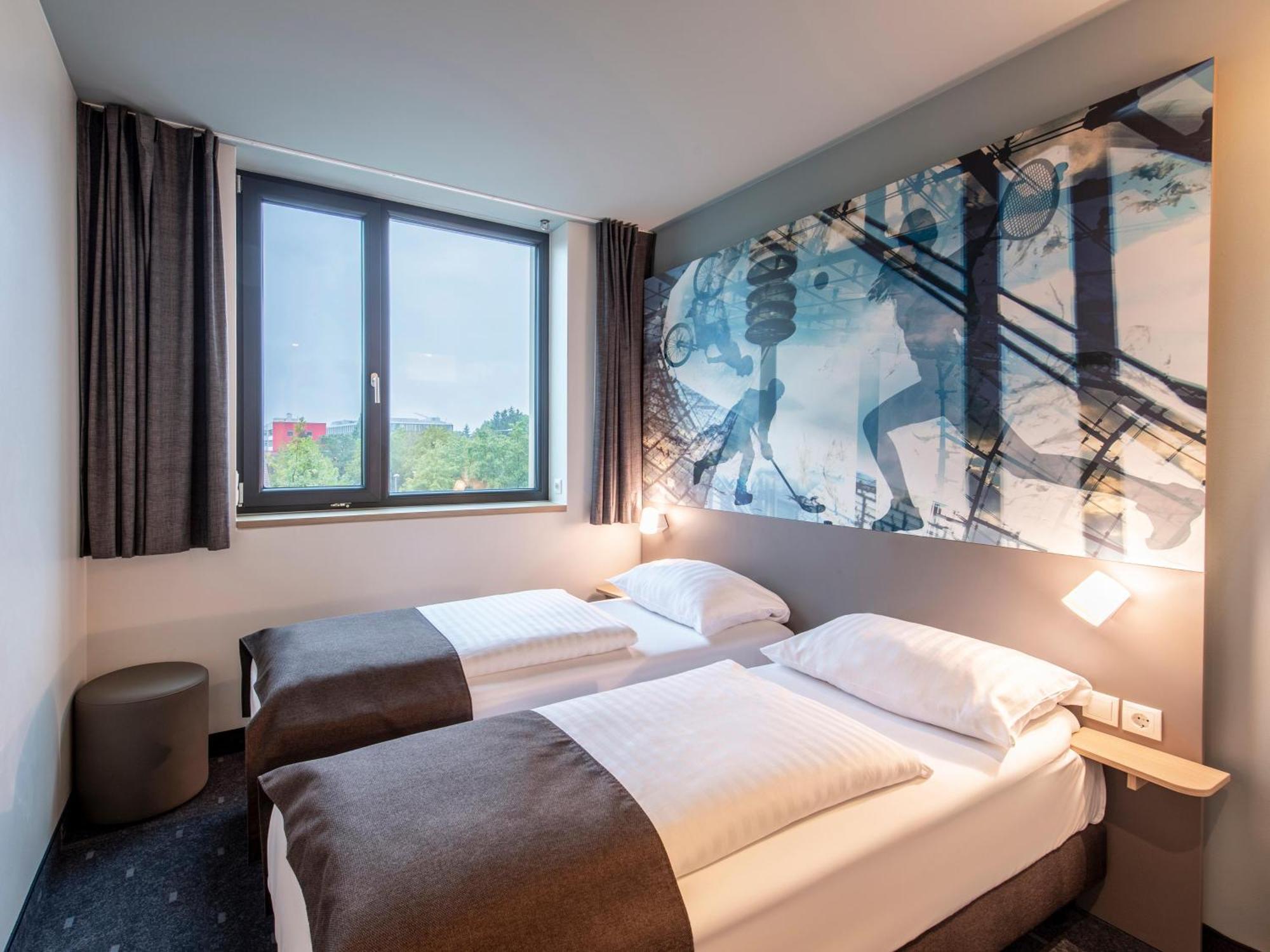 B&B Hotel Muenchen-Olympiapark Εξωτερικό φωτογραφία